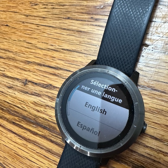 Garmin Black Smartwatch with Charging Cable - Picture 3 of 7